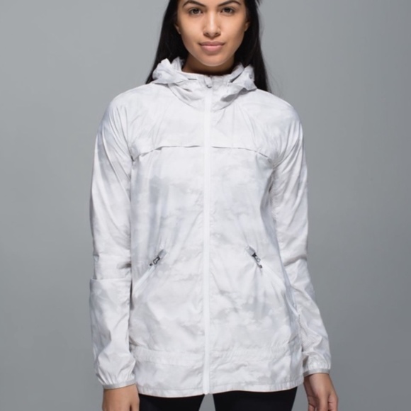 Lululemon Miss Misty Jacket Size 2 - Good Used Condition - Picture 1 of 16